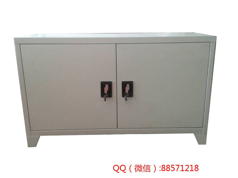十格帶門(mén)工具柜